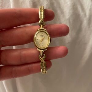 Elegant 14k Gold Vintage Women's Watch
